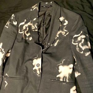 Zara blazer , like new only used once